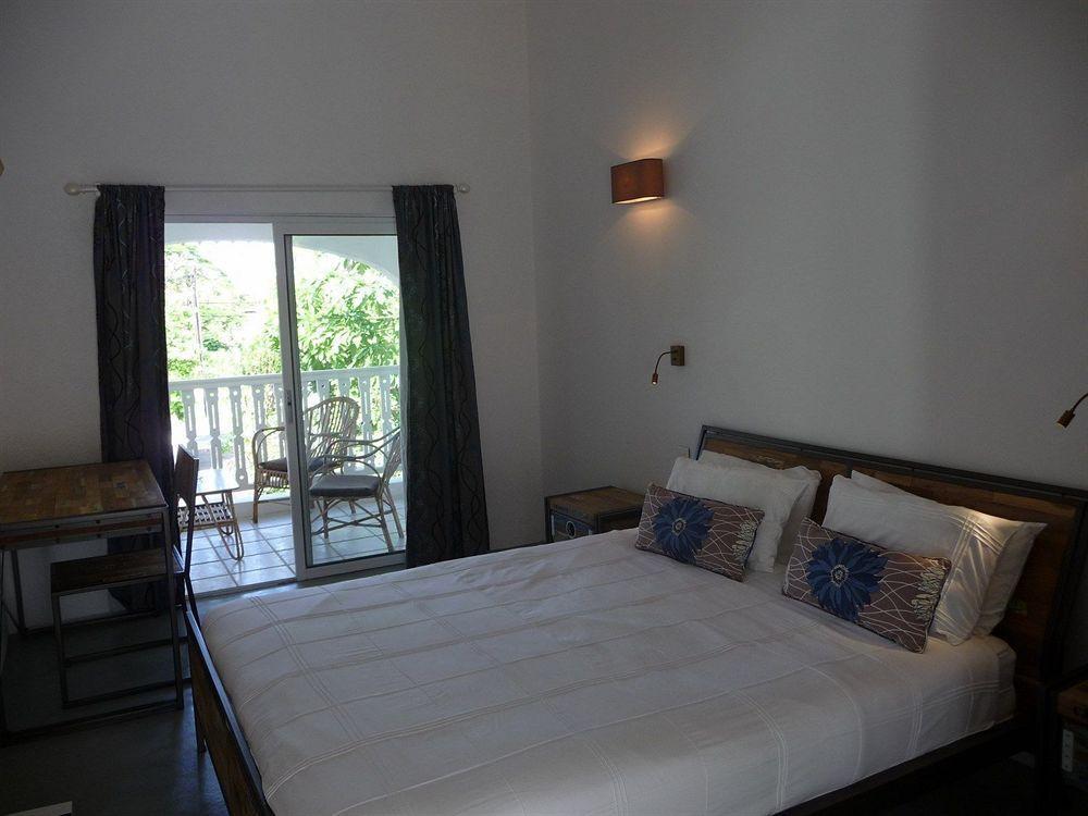 Esprit Libre Restaurant & Guest House Grand Baie Exterior photo