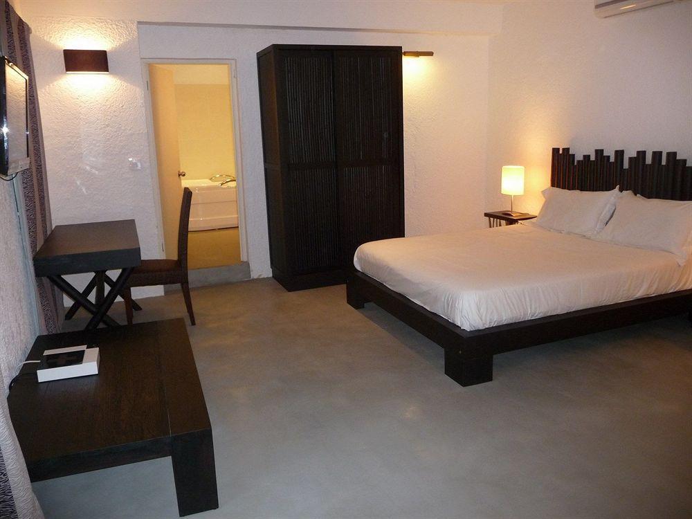 Esprit Libre Restaurant & Guest House Grand Baie Exterior photo