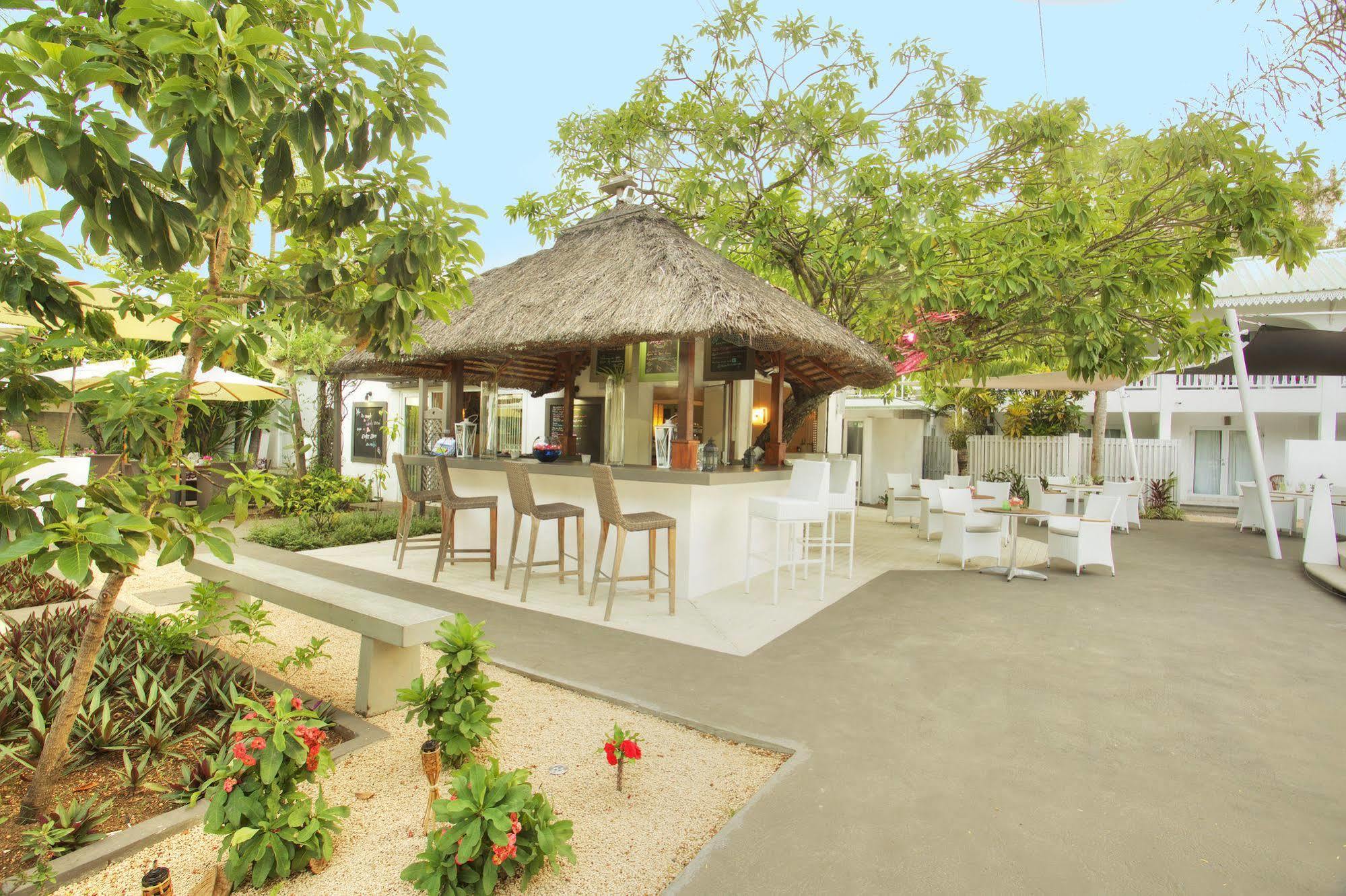 Esprit Libre Restaurant & Guest House Grand Baie Exterior photo