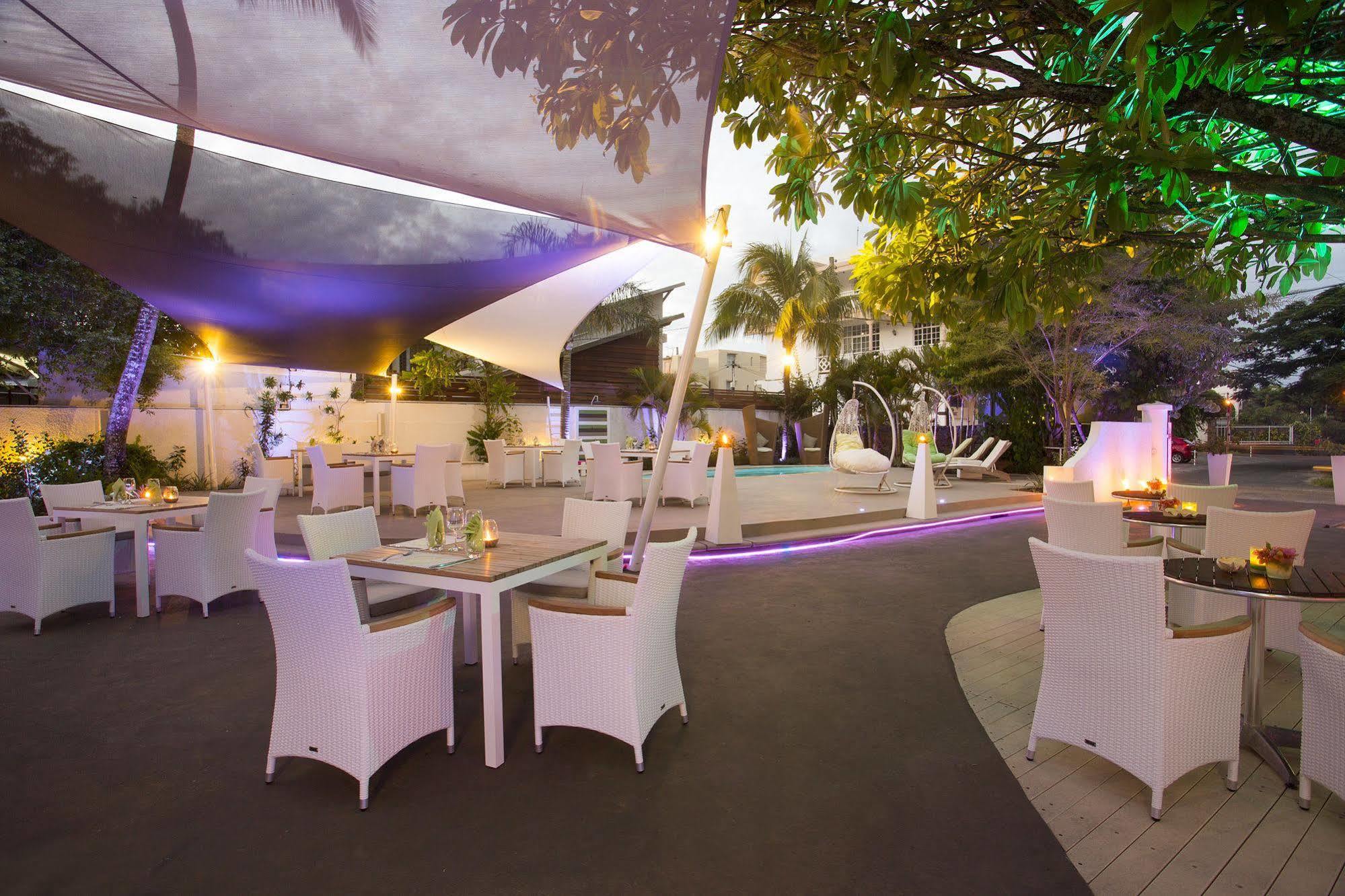 Esprit Libre Restaurant & Guest House Grand Baie Exterior photo