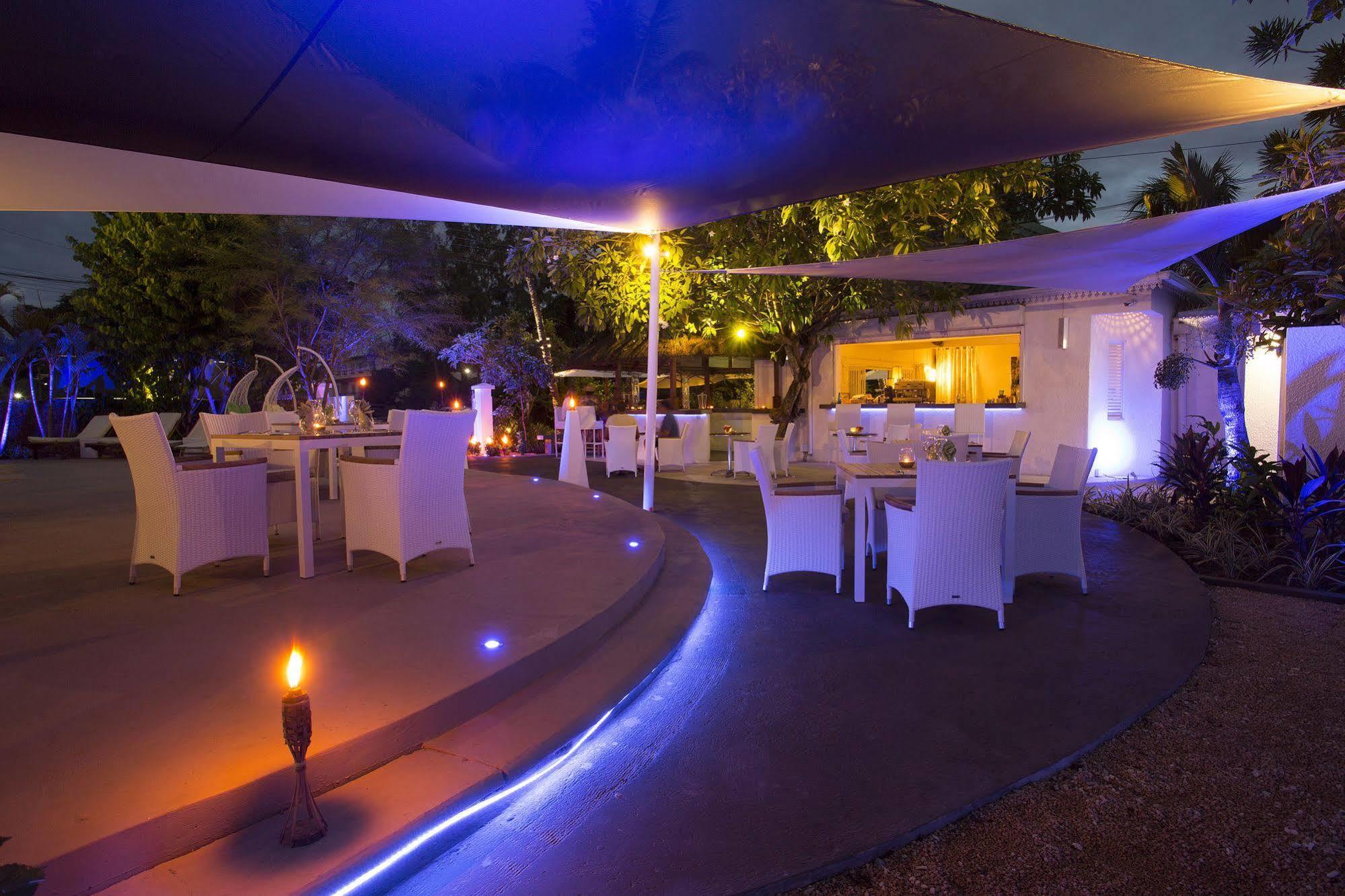 Esprit Libre Restaurant & Guest House Grand Baie Exterior photo